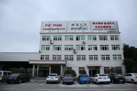 Panel de pared WPC de estilo moderno, ecológico y de fácil instalación, fabricado en China.